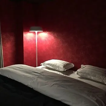 Japanese Style Hotel Momoyama 京都市 2*,  日本